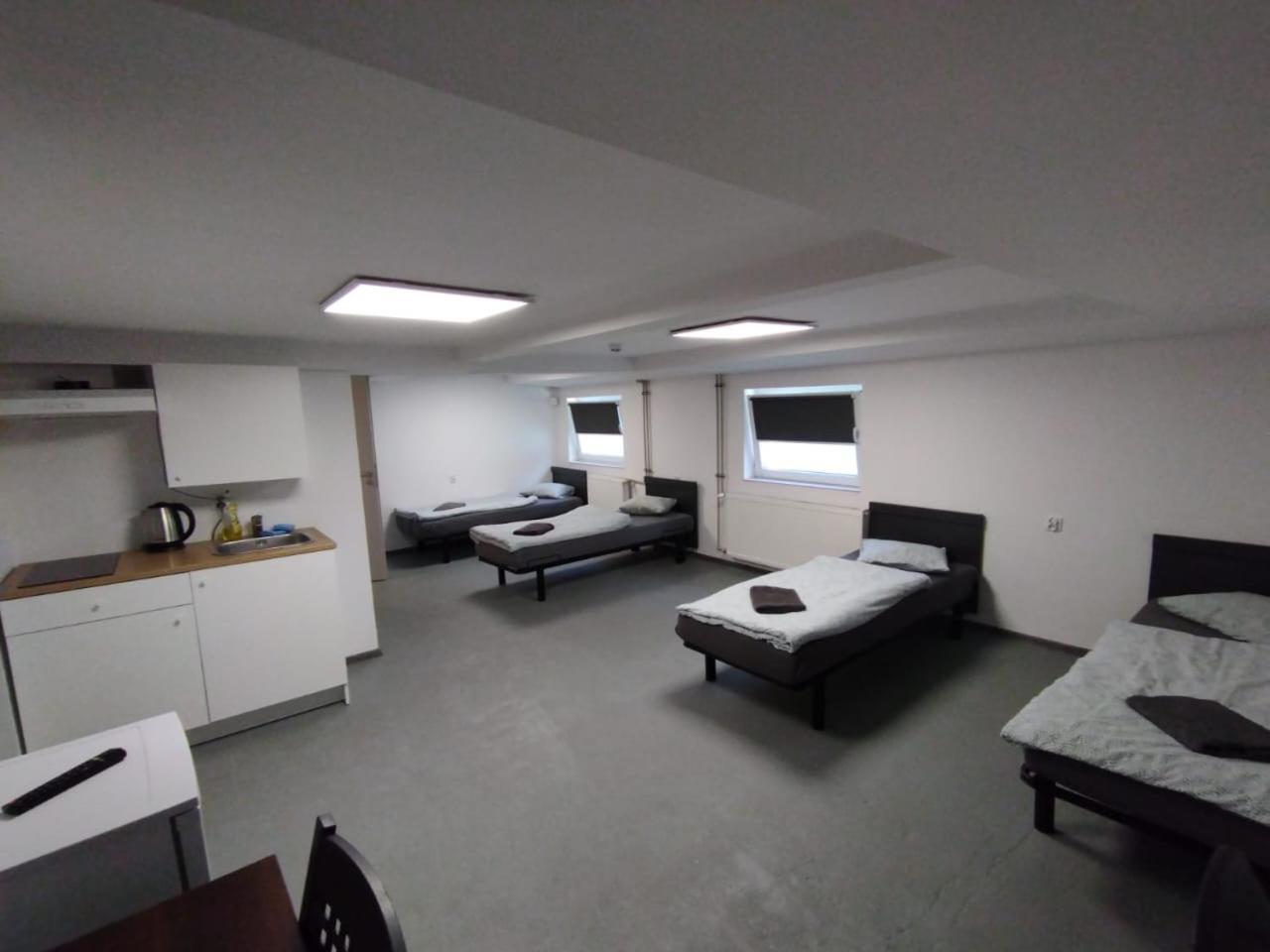 Mia Mia House Hostel คาโตวีตเซ ภายนอก รูปภาพ